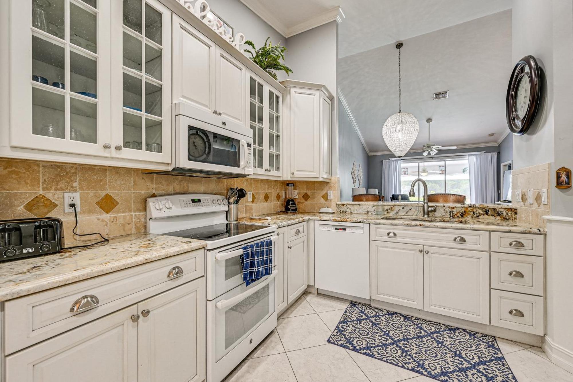 Charming Getaway With Pool Less Than 5 Mi To 5th Ave! *