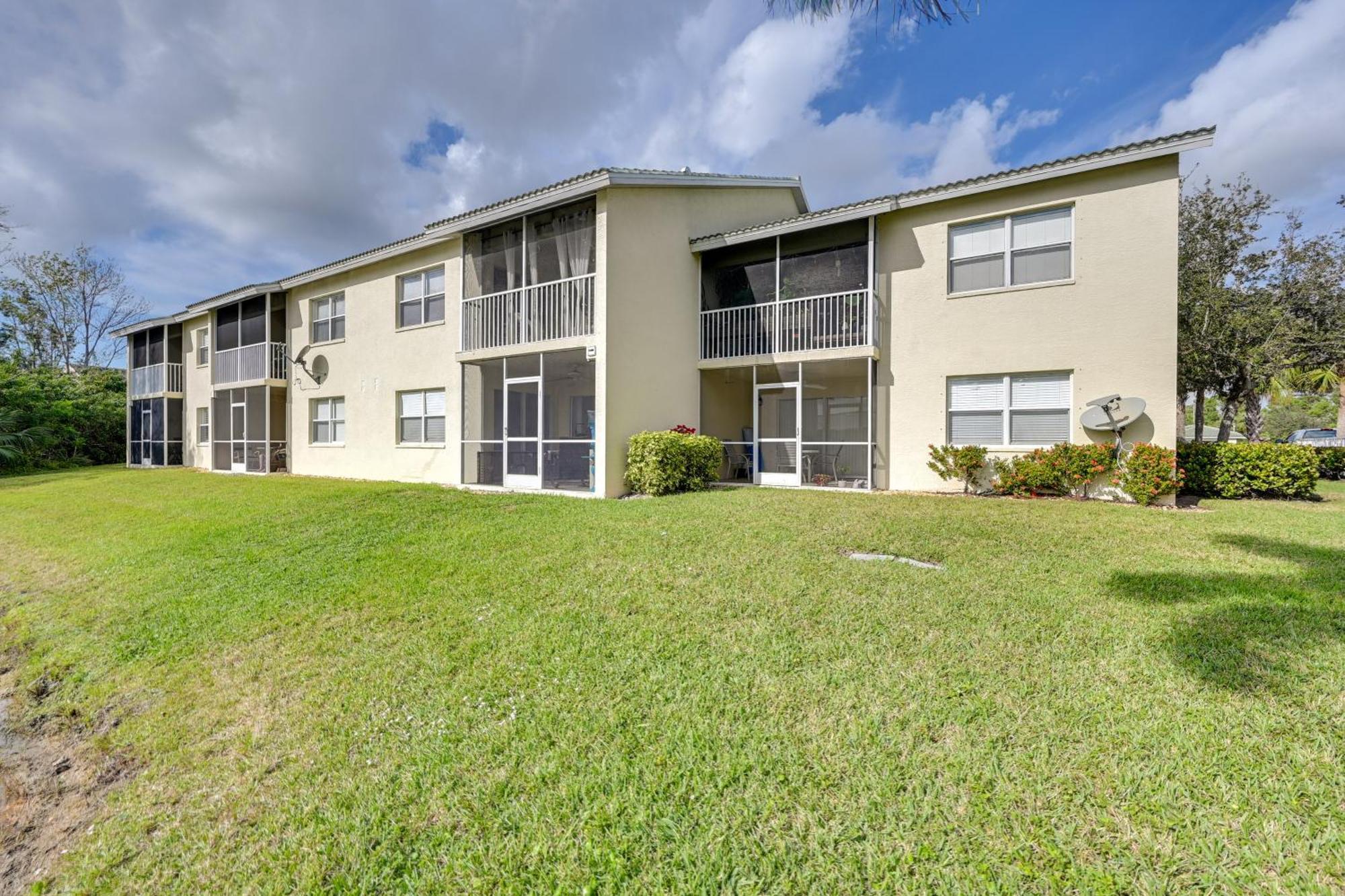 Apartment With Pool Access About 6 Mi To *