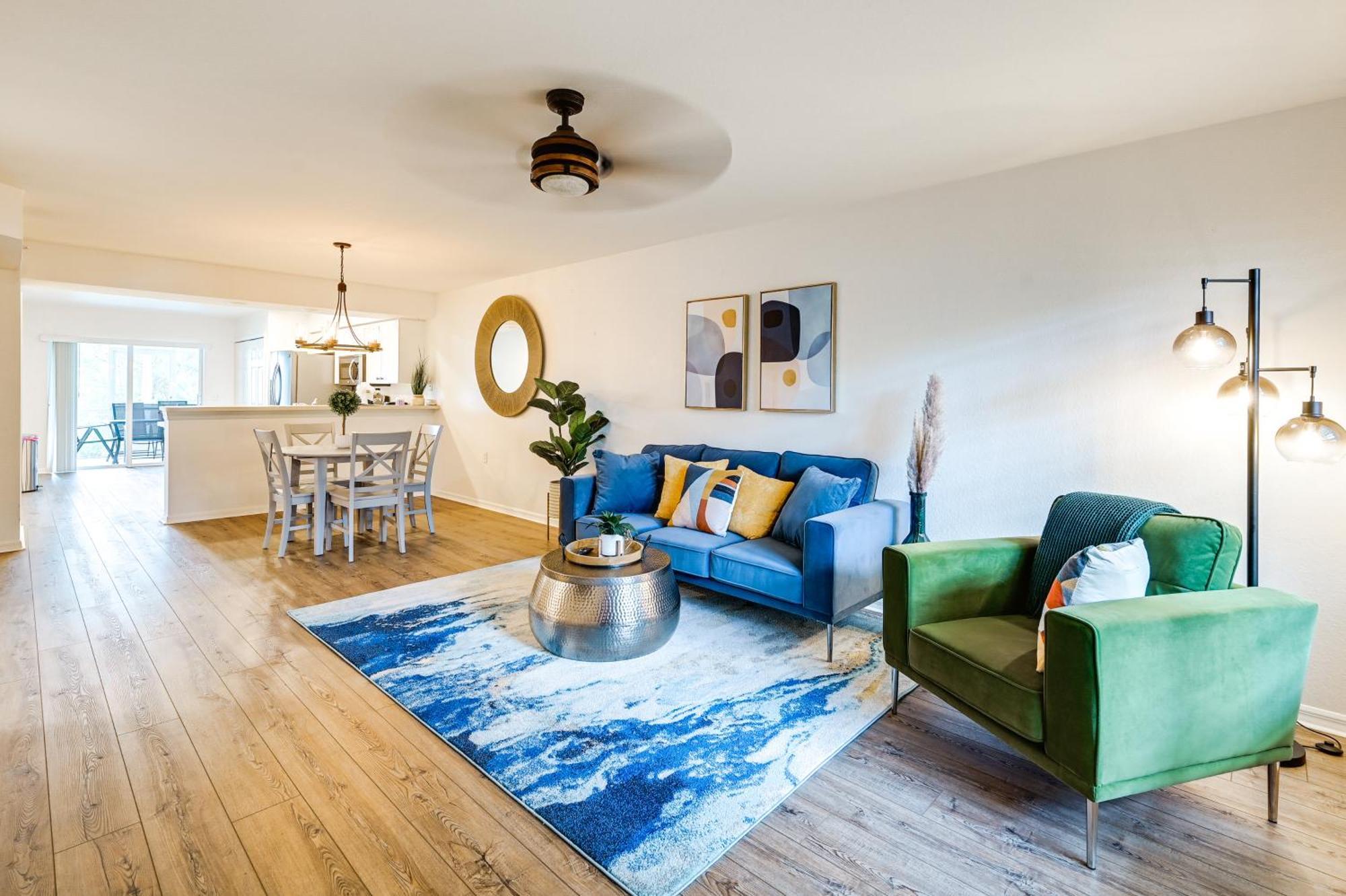 With Pool Access About 6 Mi To Apartment Naples