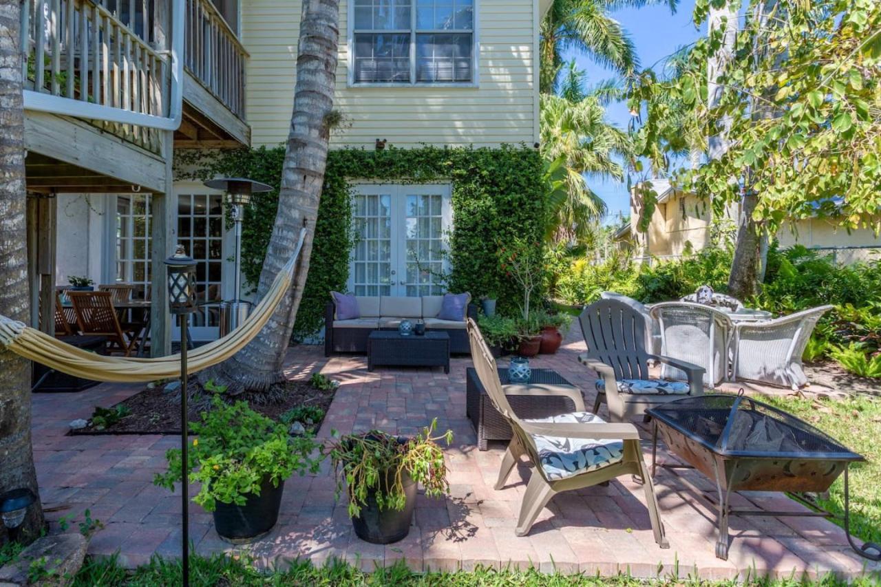 Garden Just Minutes To Sandy Beaches *