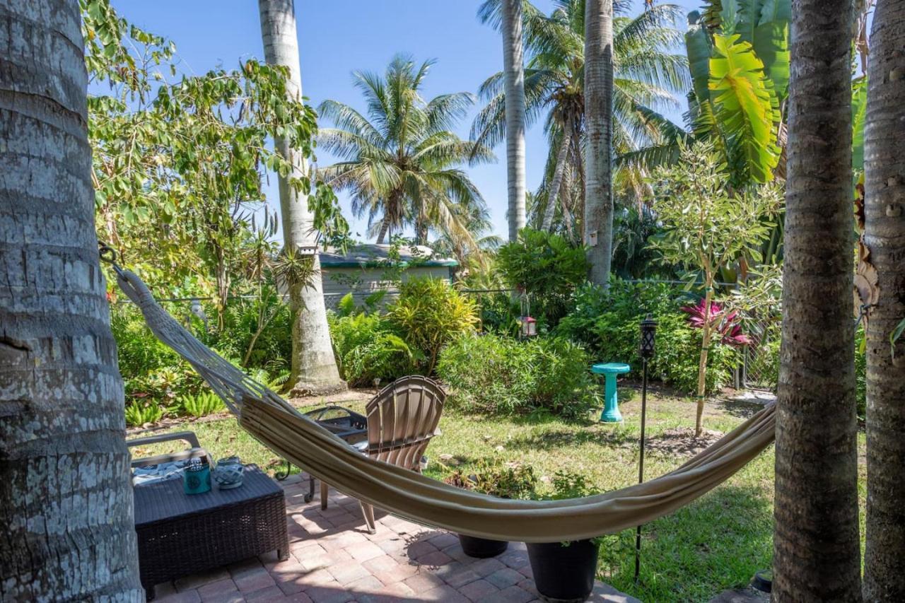 Garden Just Minutes To Sandy Beaches *