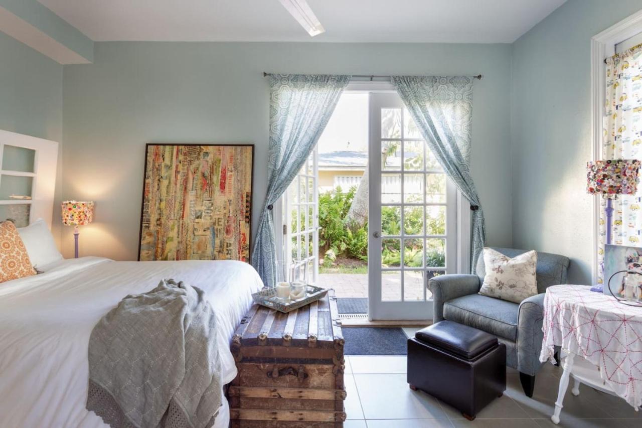 Apartment Garden Just Minutes To Sandy Beaches