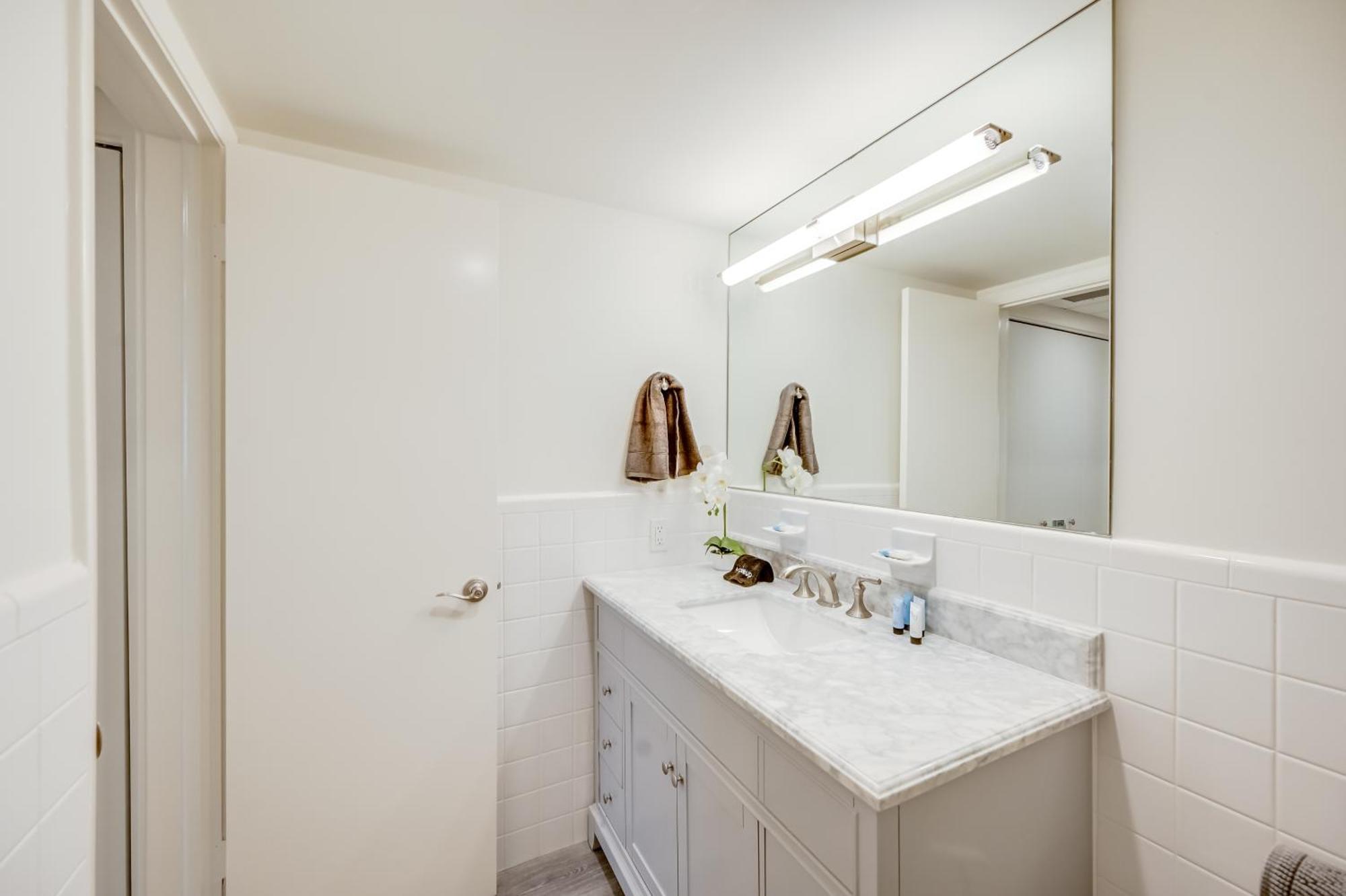 Updated Dtwn Across From Beach! * Naples