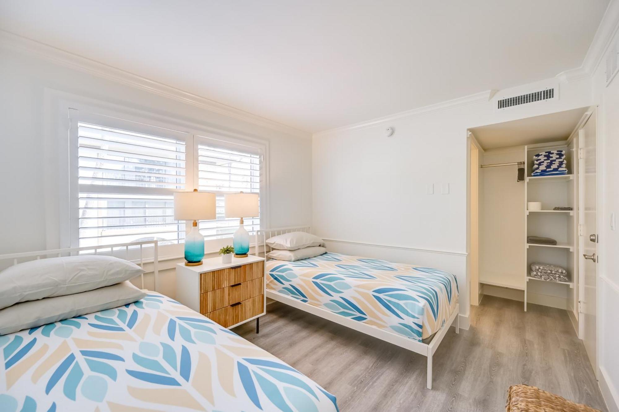 Updated Dtwn Across From Beach!