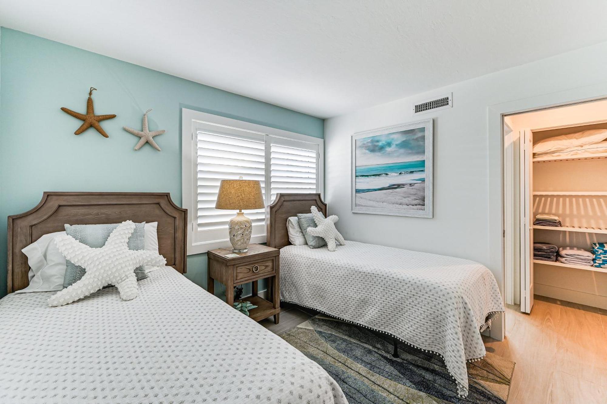Coastal Downtown - Walk To The Beach! *