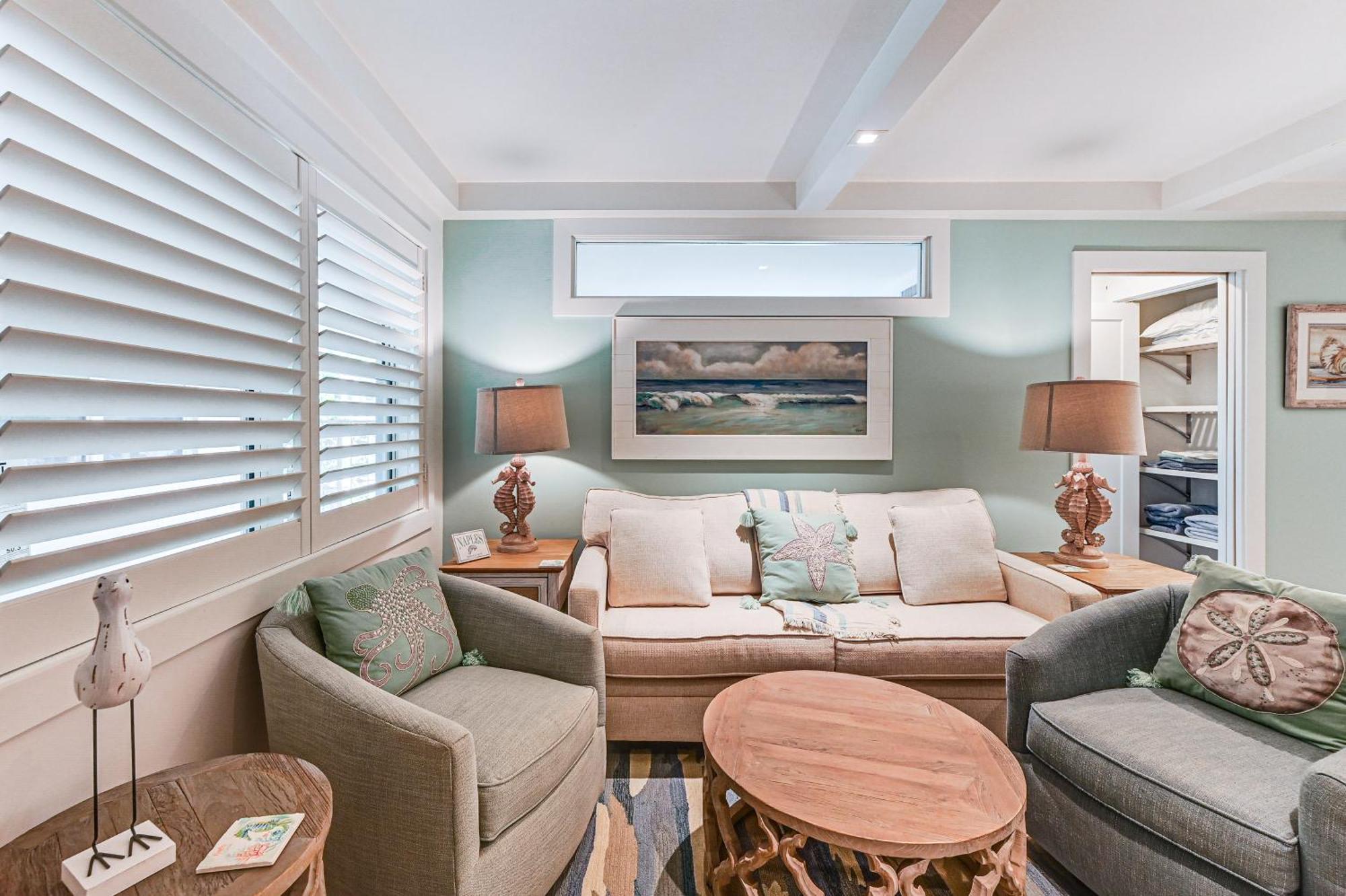 Apartment Coastal Downtown - Walk To The Beach!