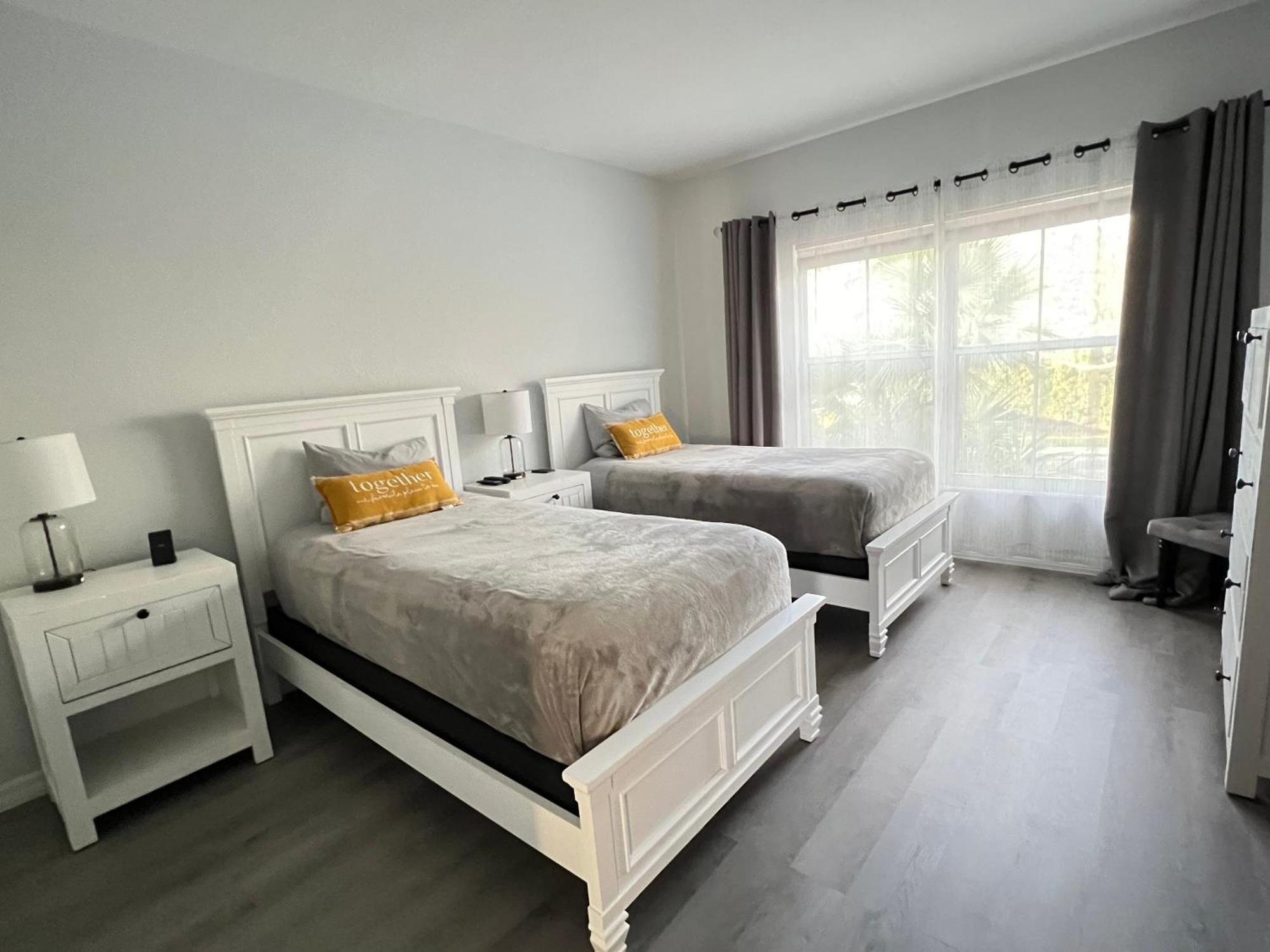 Apartment Spacious 2 Bedroom Lely Fl Naples