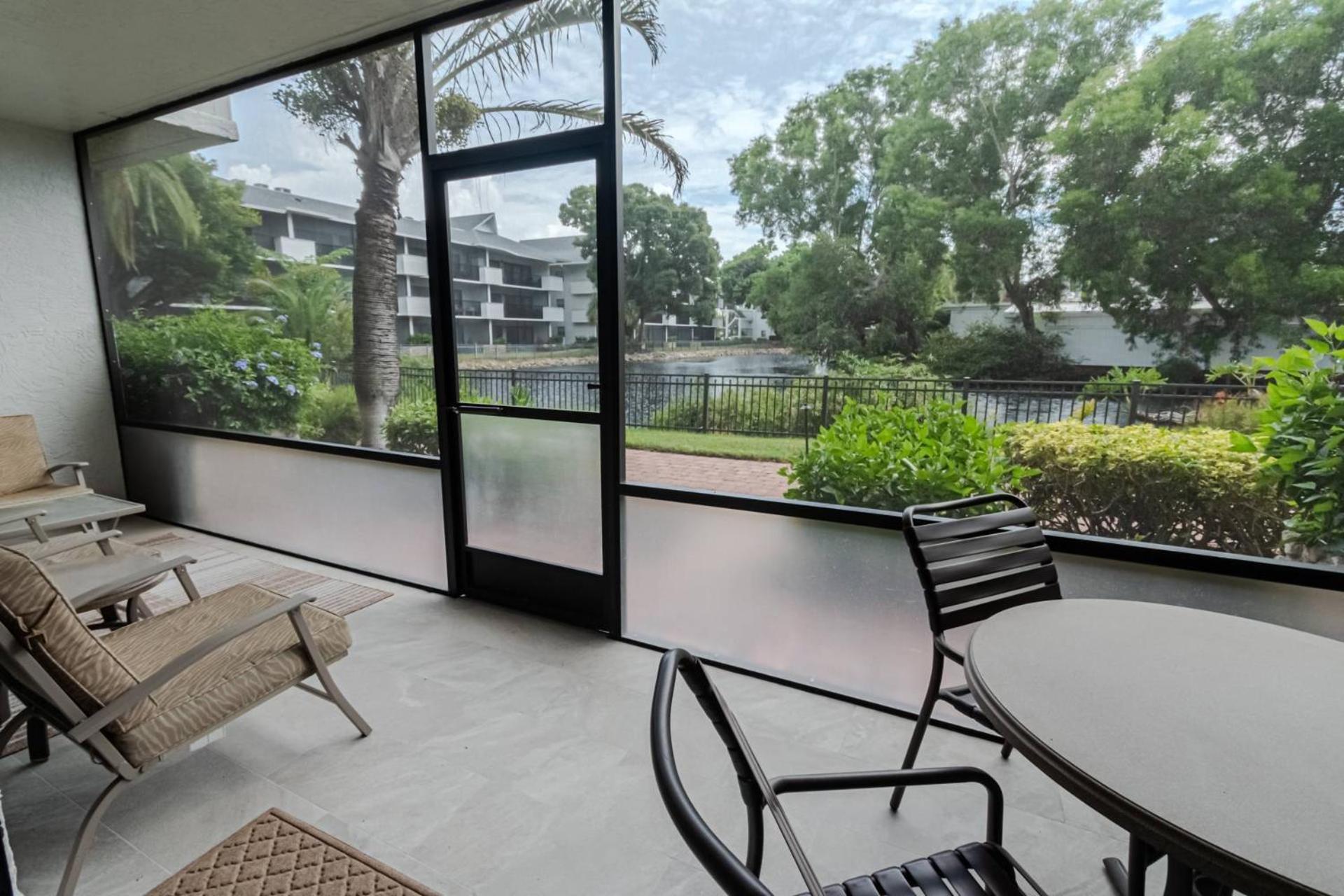 Park Shore Resort, 1st Floor, Bldg.i, End Unit Holiday home Naples