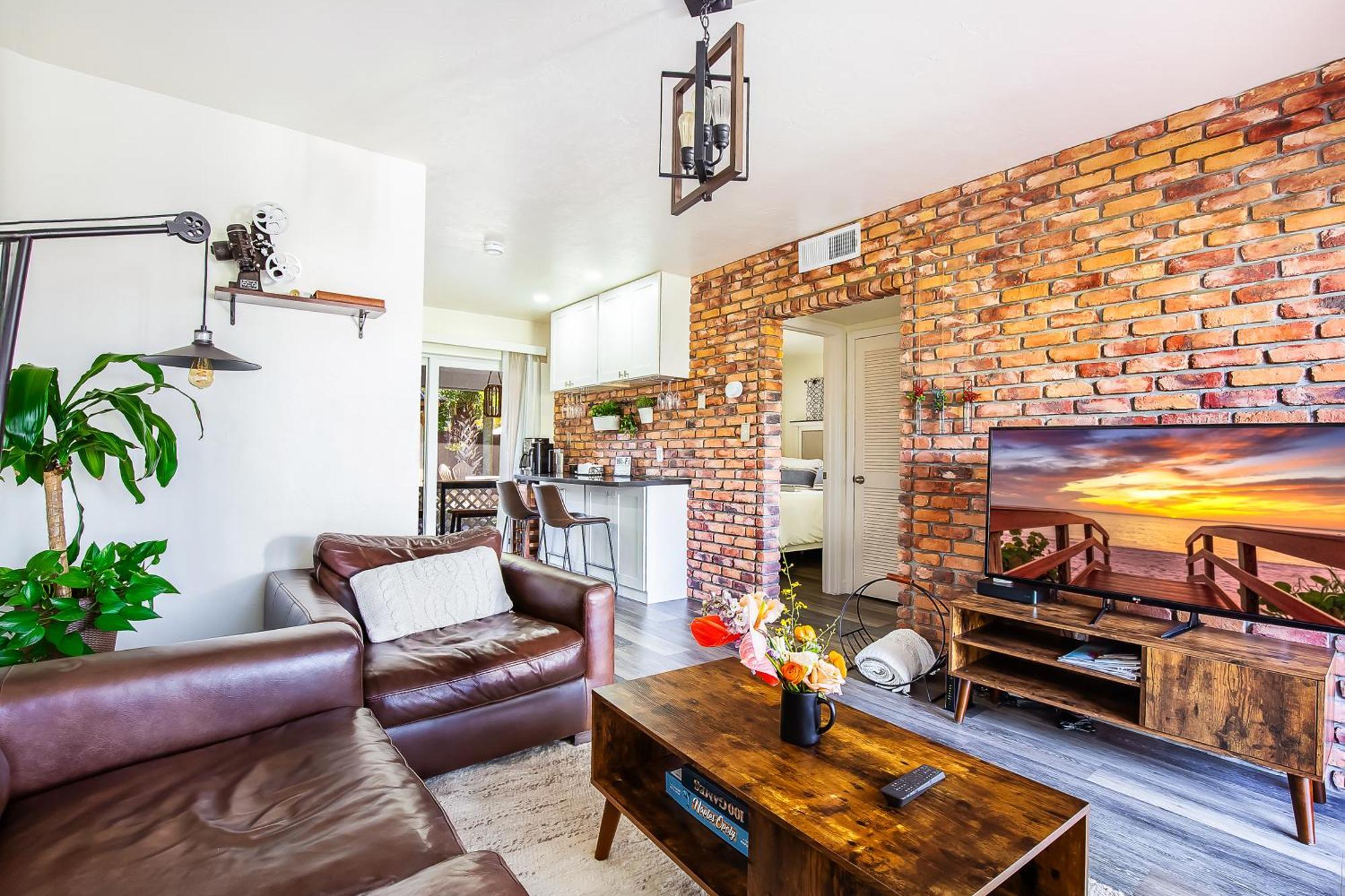 Brick Enclave With Mini Golf & Spa, 5mins To Holiday home Naples
