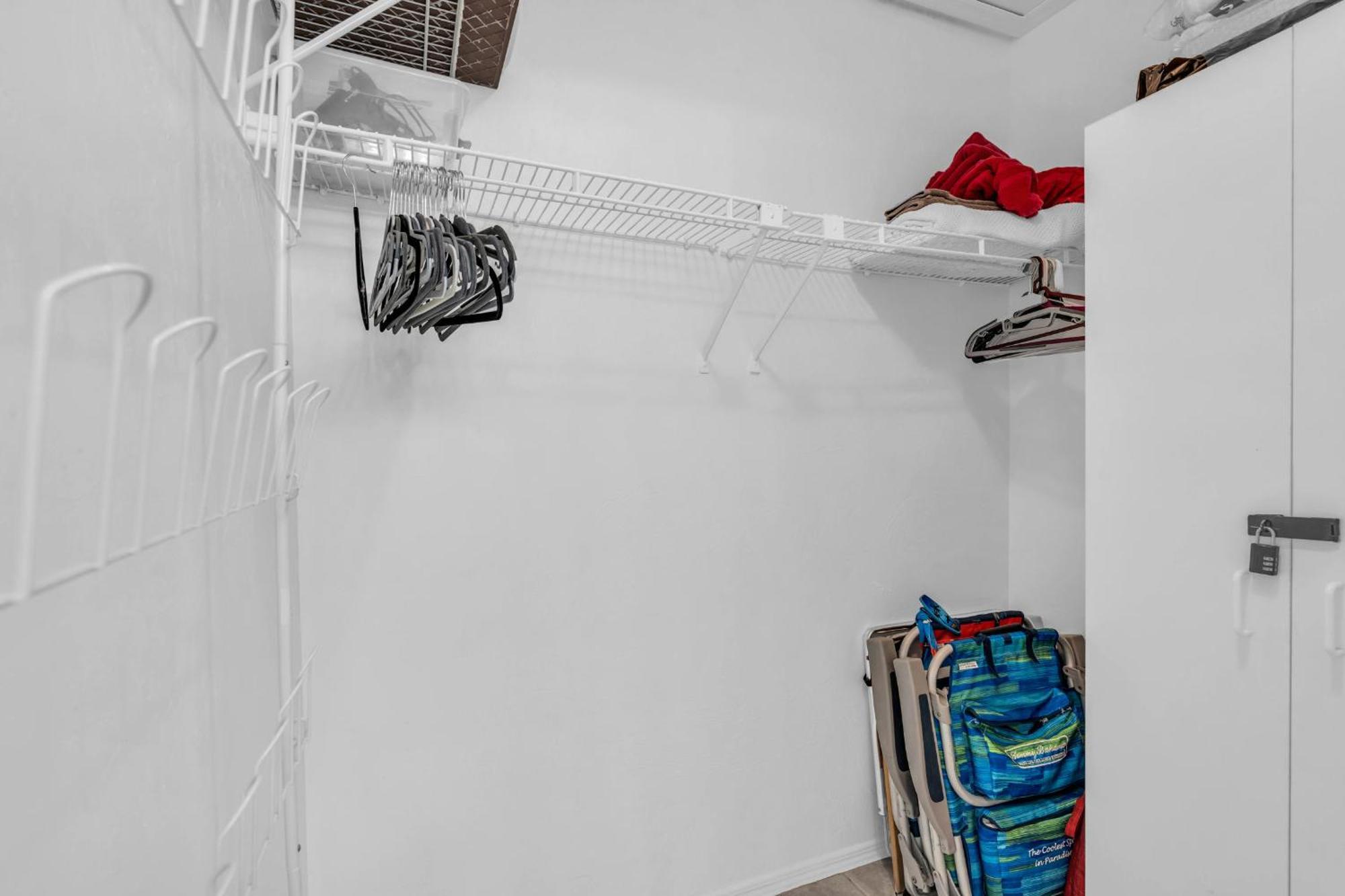 4th Floor -end Unit - Views *