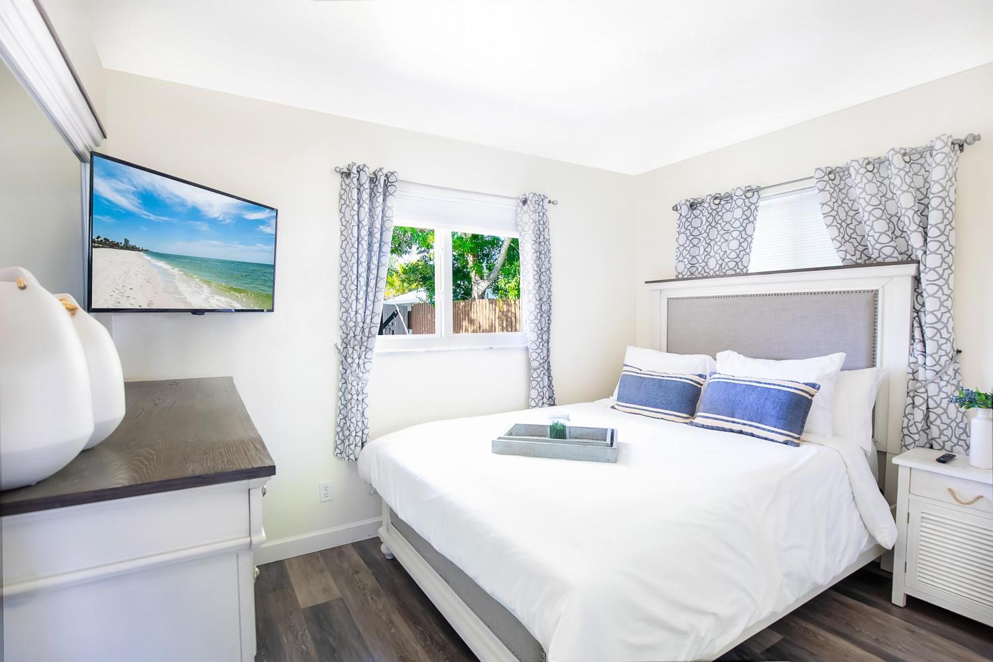 Brick Enclave With Mini Golf & Spa, 5mins To Naples