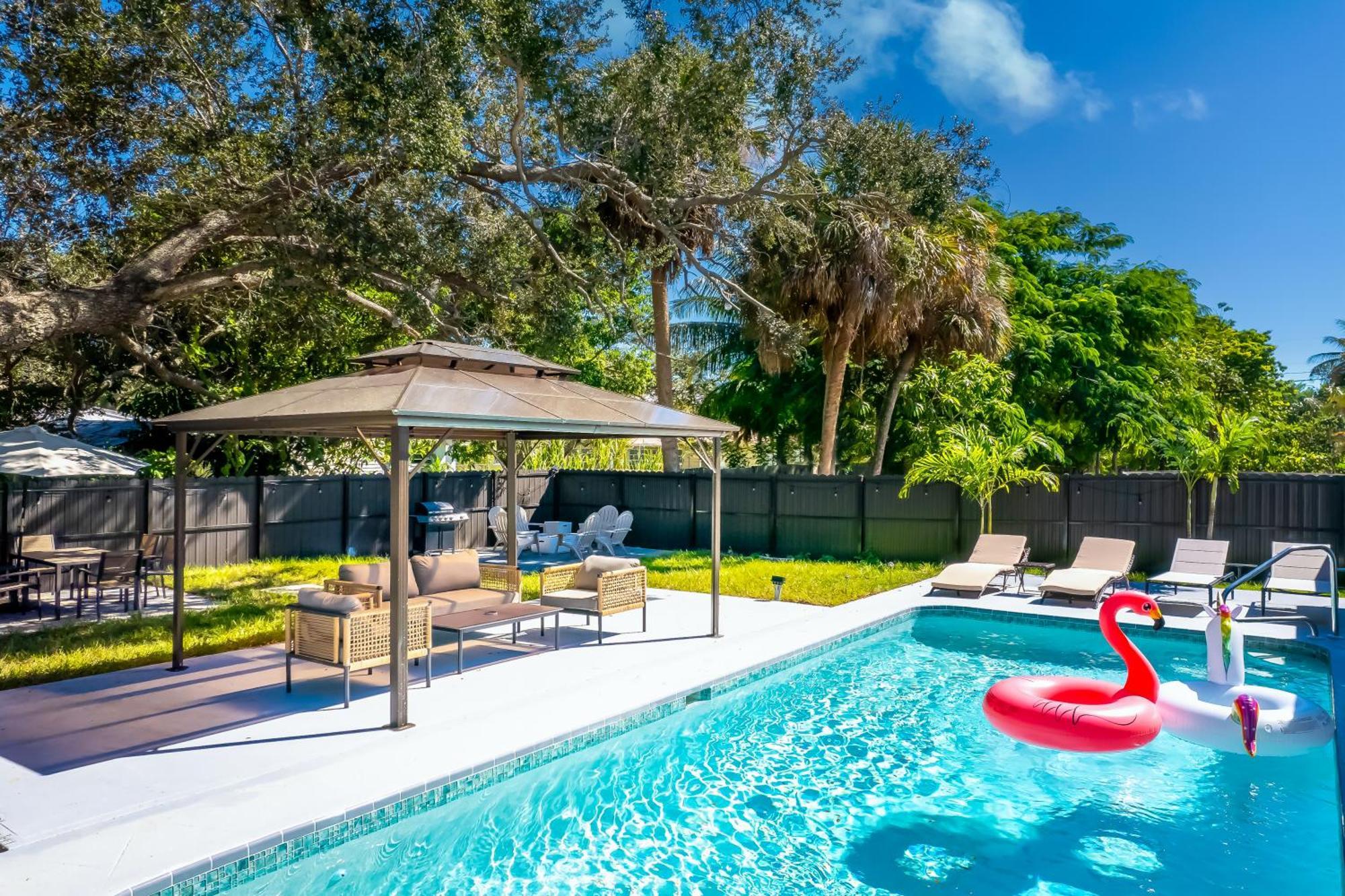 Holiday home When In Naples!!! Pool Villa-attached, 3 Miles To The *