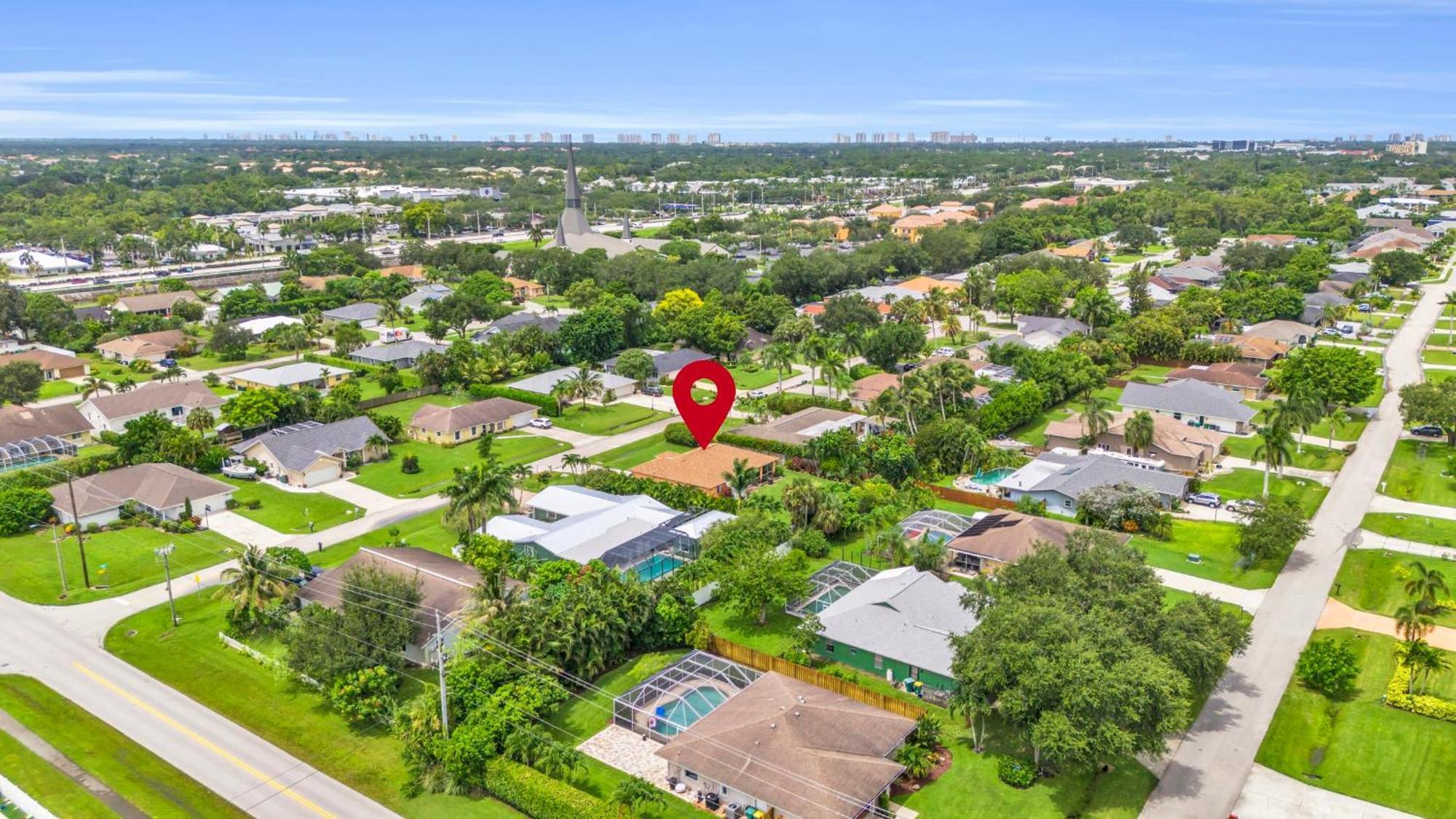 4 Miles To And Walk To Shops Holiday home Naples