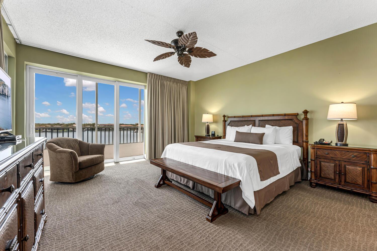 Vanderbilt 3* Naples