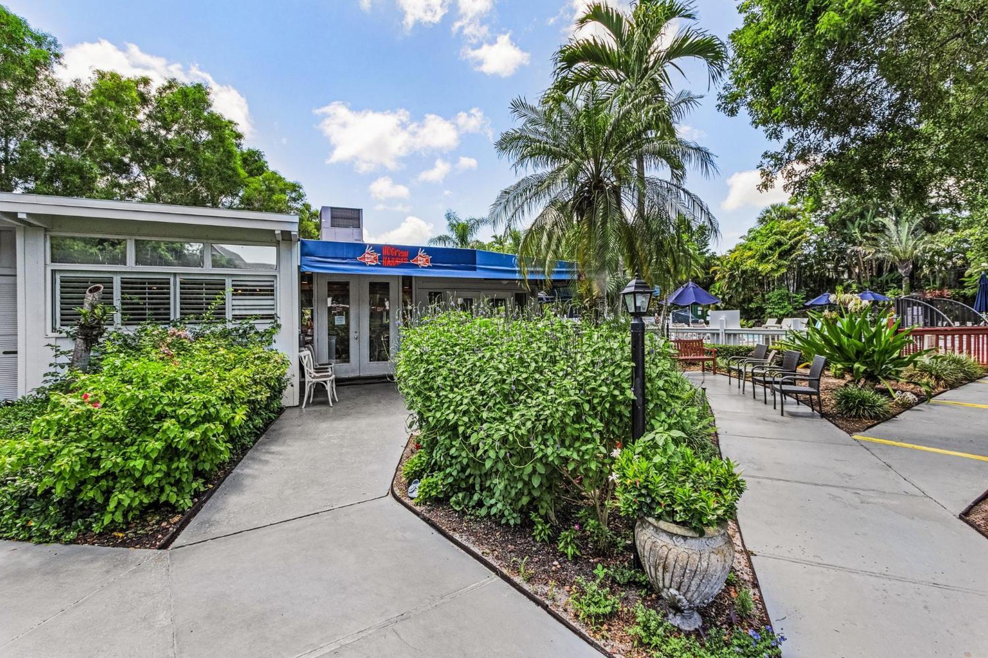 Apartment Park Shore Beautiful Deluxe 2 Bed 2bath