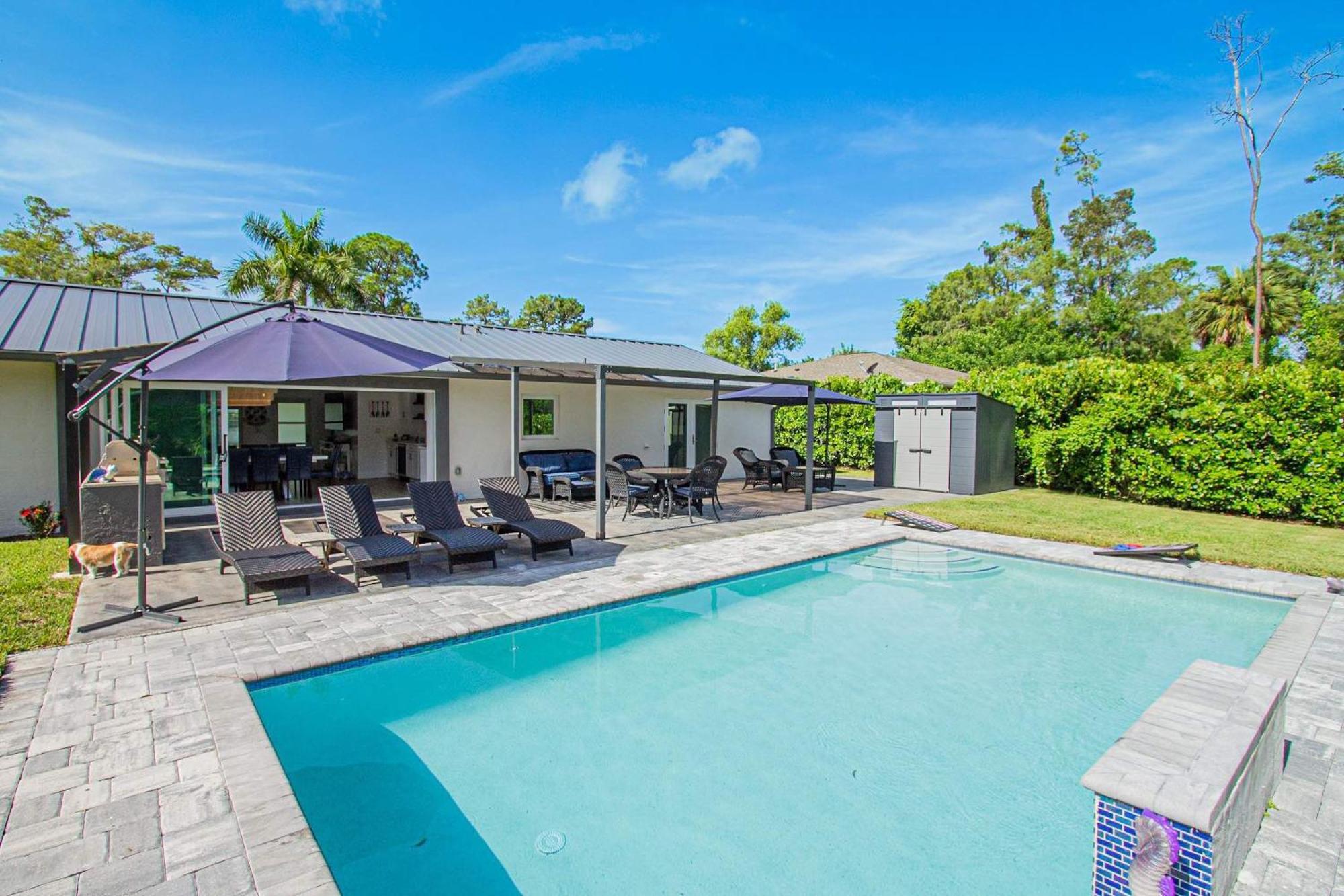 Escape With Furnished Patio And Private Pool! *