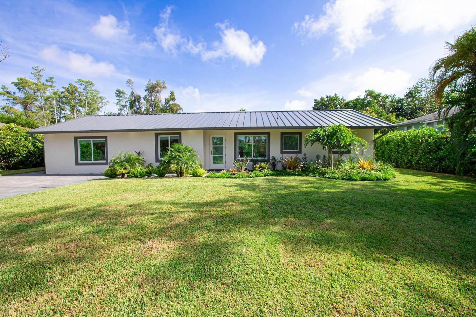 Escape With Furnished Patio And Private Pool! * Naples