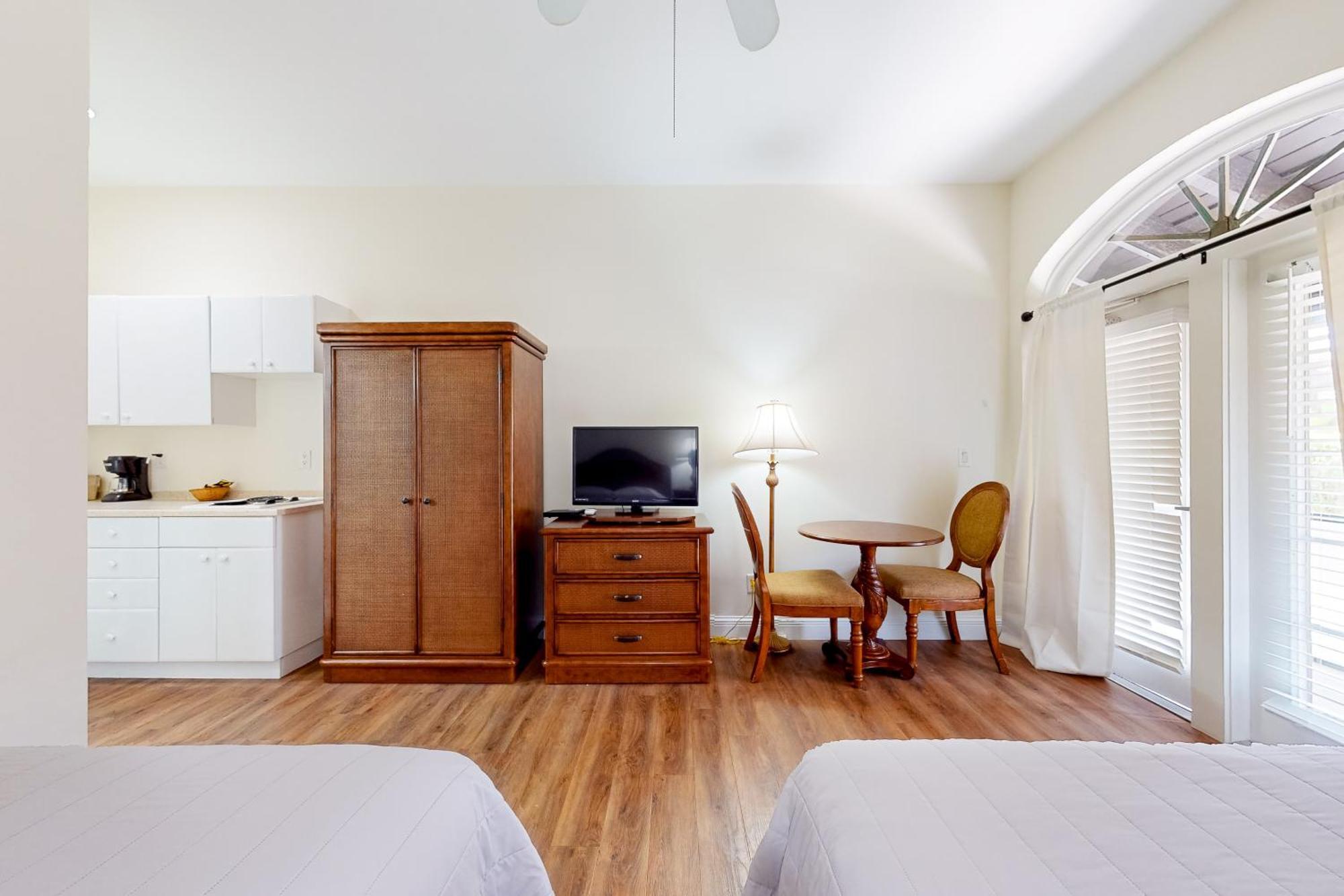 Port Of The Islands B113 Hotel