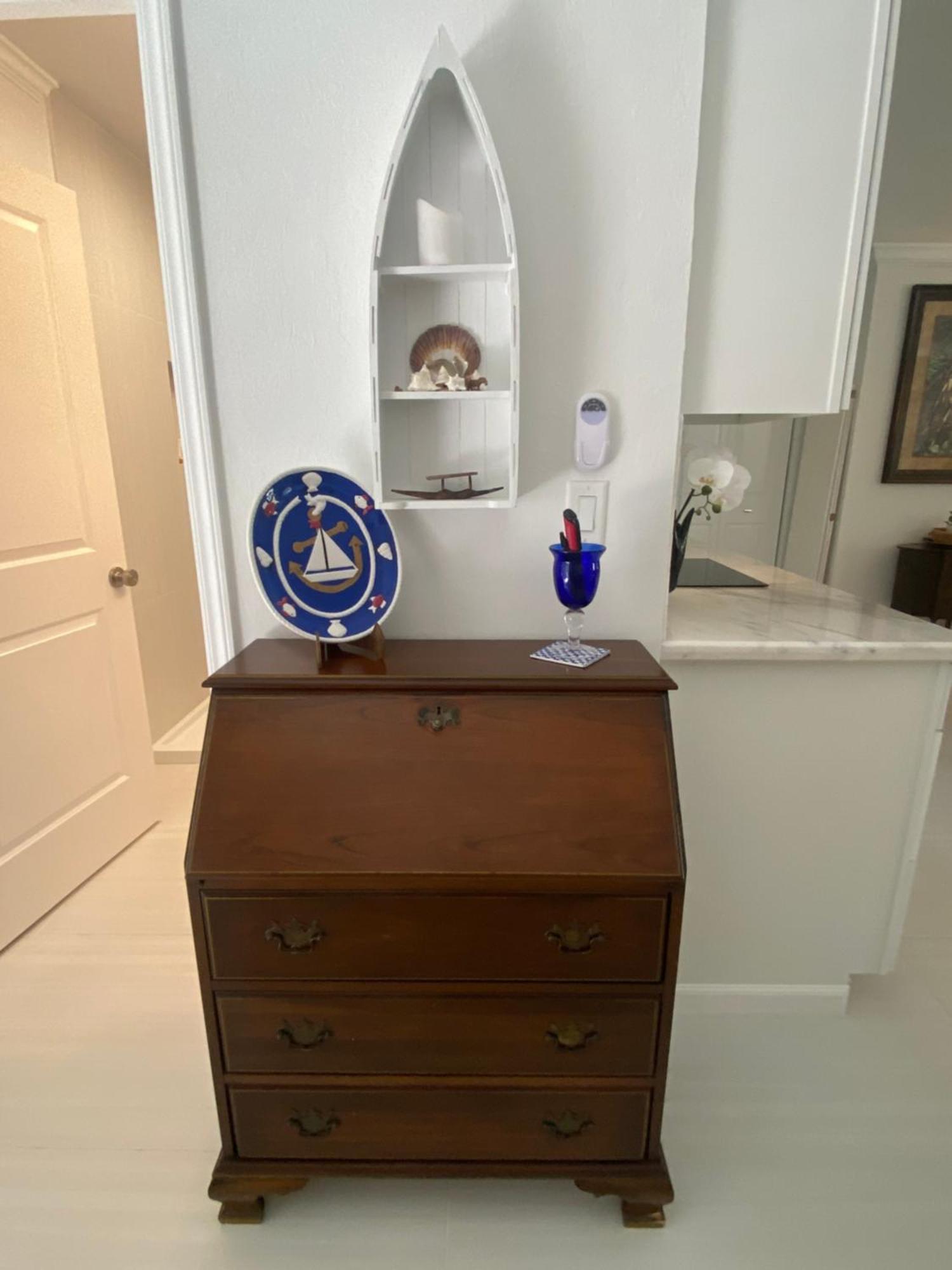 Closest To Vanderbilt Beach, New Remodel, Well Appointed, Bbq, Yard, Very Private Many Extras!