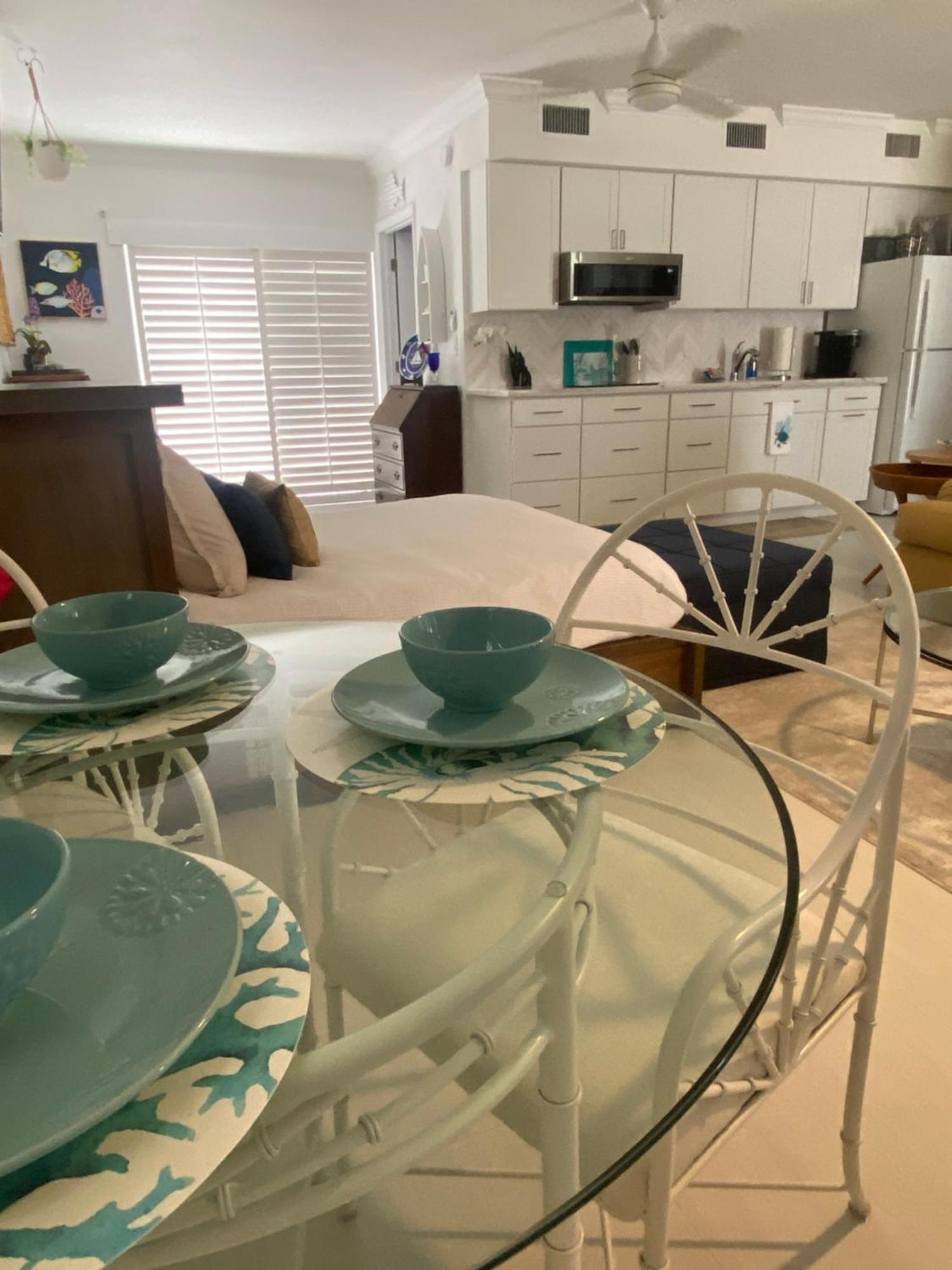 Closest To Vanderbilt Beach, New Remodel, Well Appointed, Bbq, Yard, Very Private Many Extras!