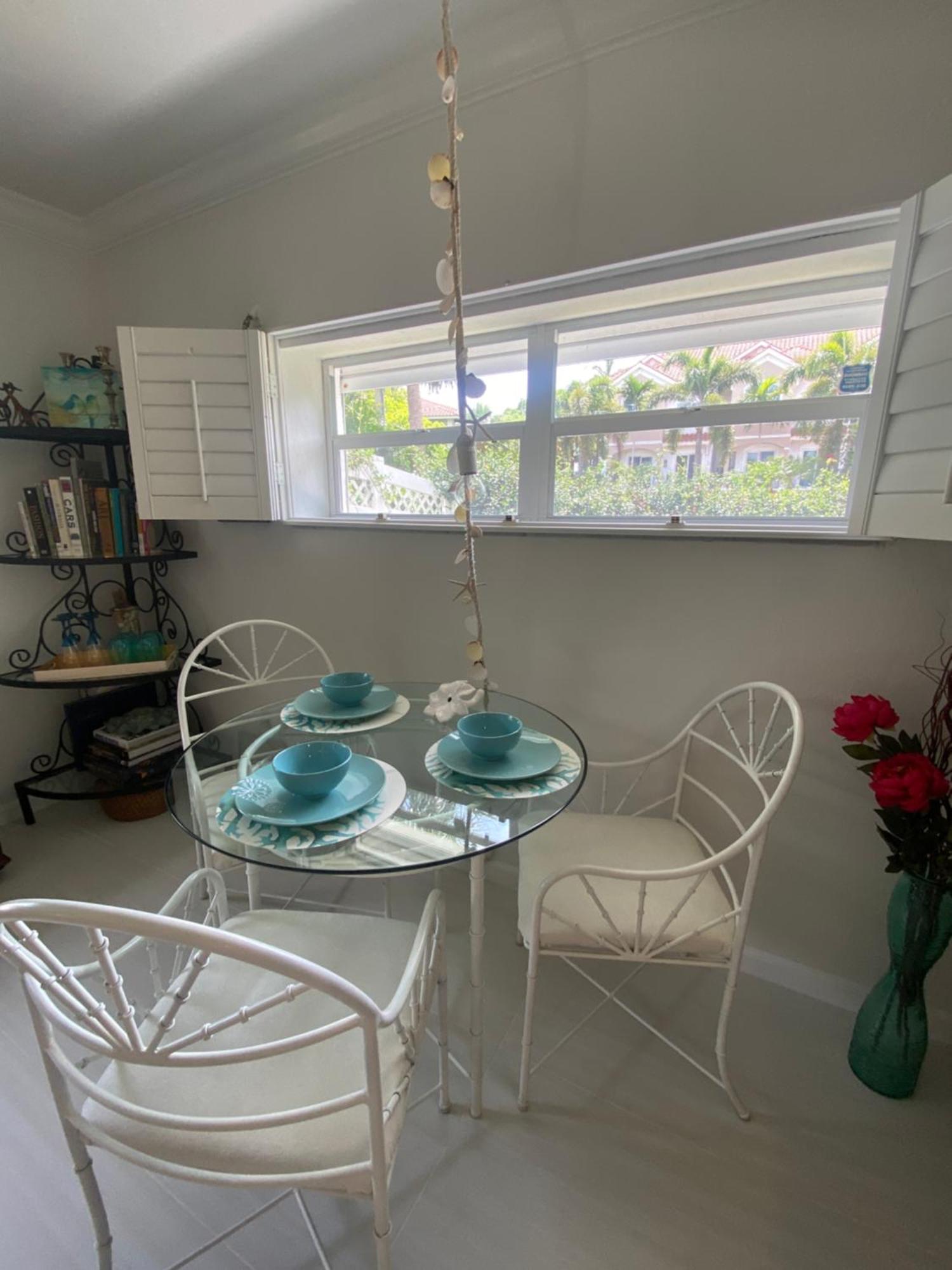 Apartment Closest To Vanderbilt Beach, New Remodel, Well Appointed, Bbq, Yard, Very Private Many Extras! *