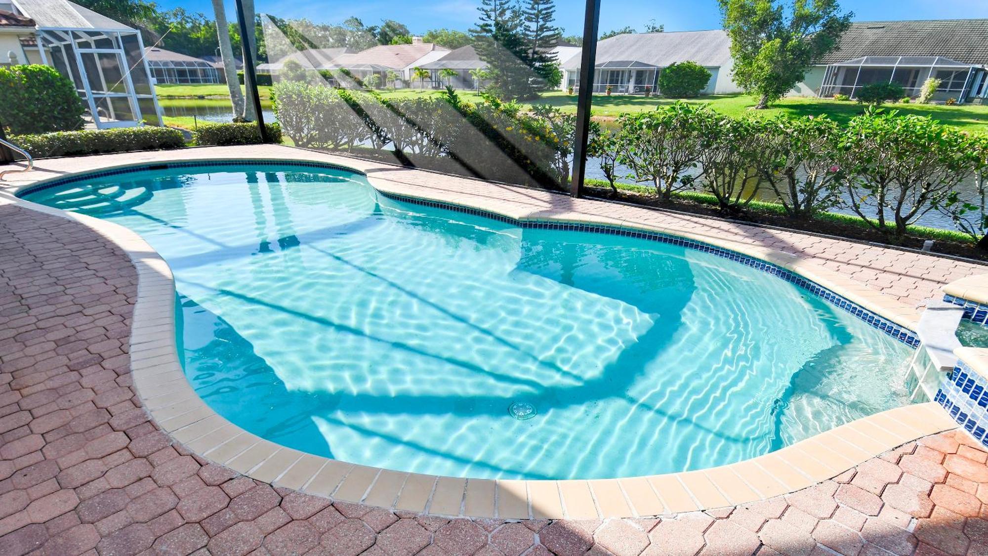 Altaira - Location View Pool Spa4 Bed * Naples