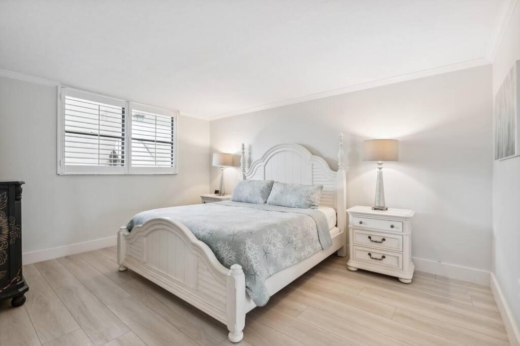 Beachfront High-rise! Book Today *