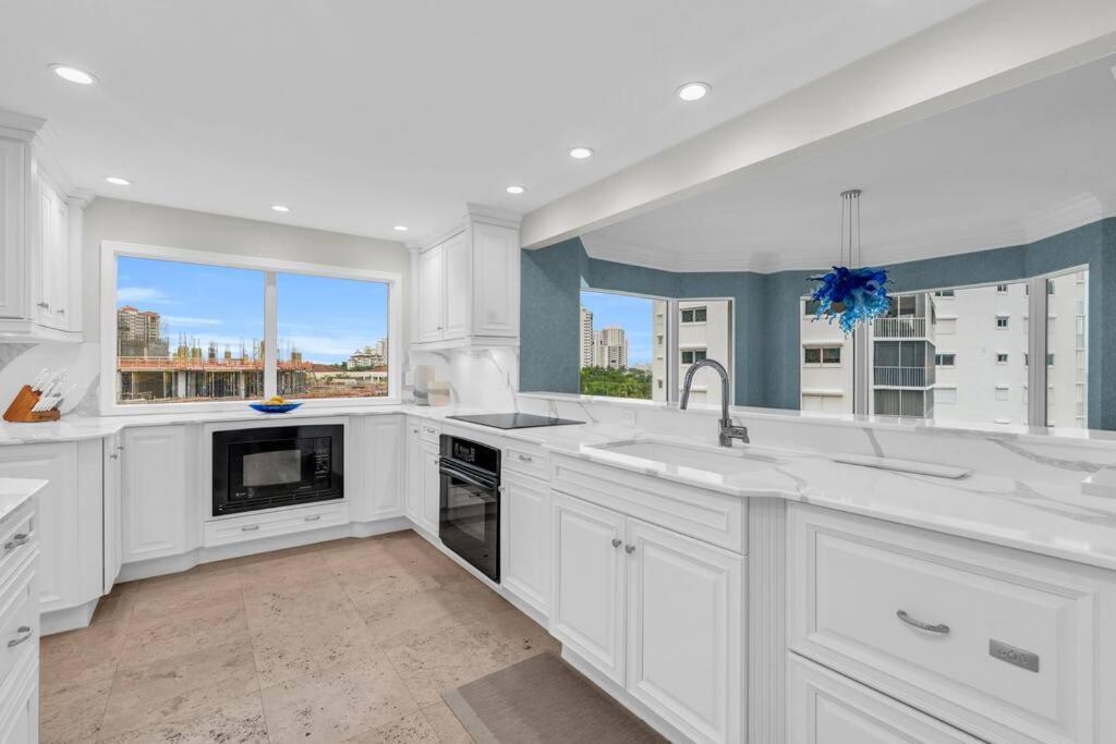 Beachfront Luxury Living On Vanderbilt * Naples