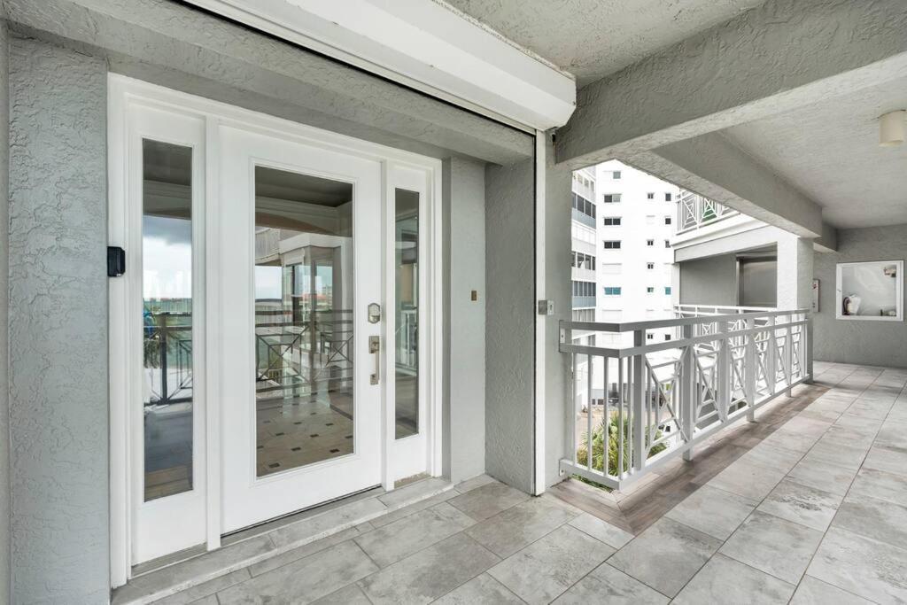 Apartment Beachfront Luxury Living On Vanderbilt *