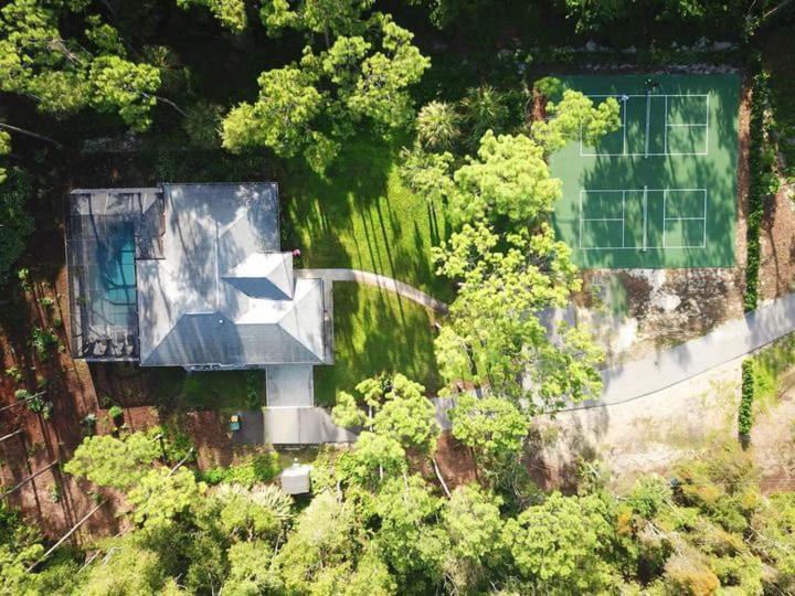 Villa Luxury Family Pool, Jacuzzi, 2 Pickleball Court, Ping Pong Table Very Private Sleeps 8