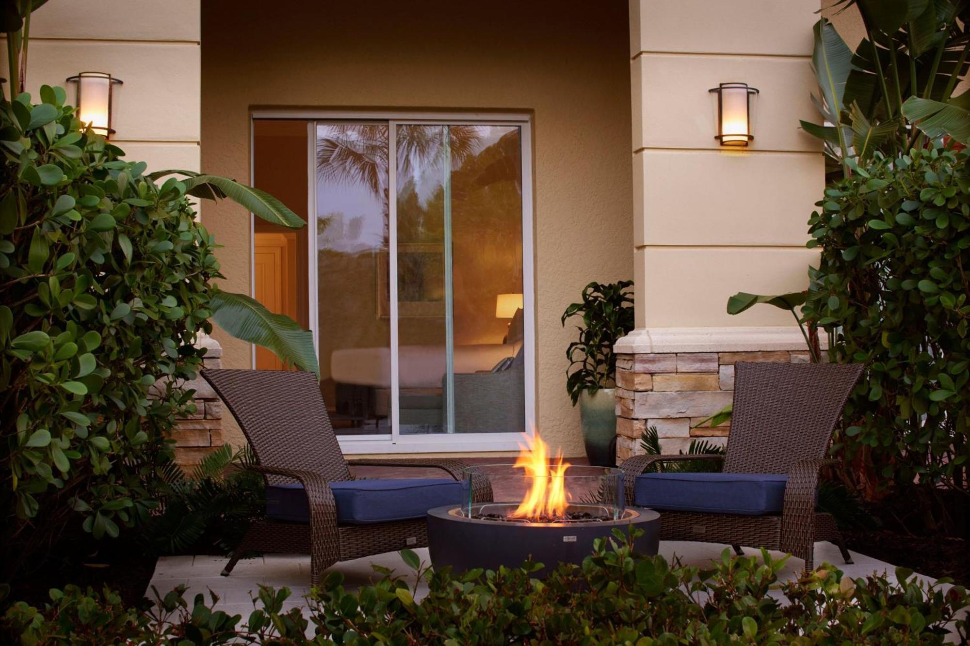 The Ritz-carlton Naples, Tiburon