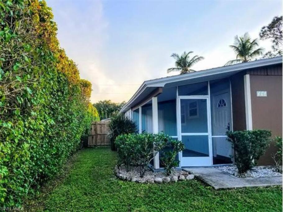 5 O'clock Somewhere Near With Fenced Doggie Area Apartment *