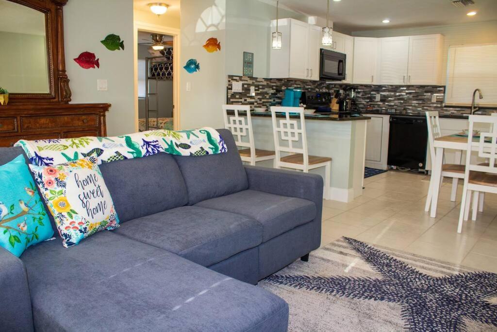 697 Near Beach, Fenced Doggie Area, Cozy Home, Large Driveway *