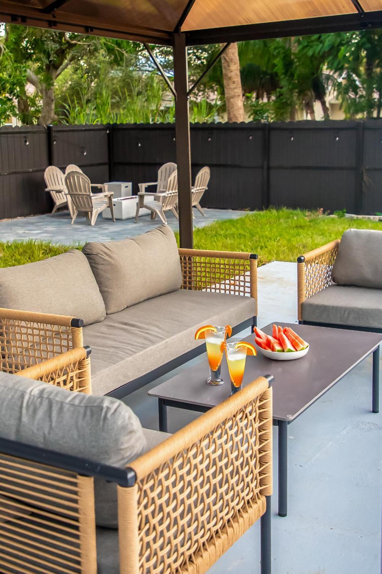 Apartment Unique Pool - Mykonos! 2miles To Downtown Attached Naples