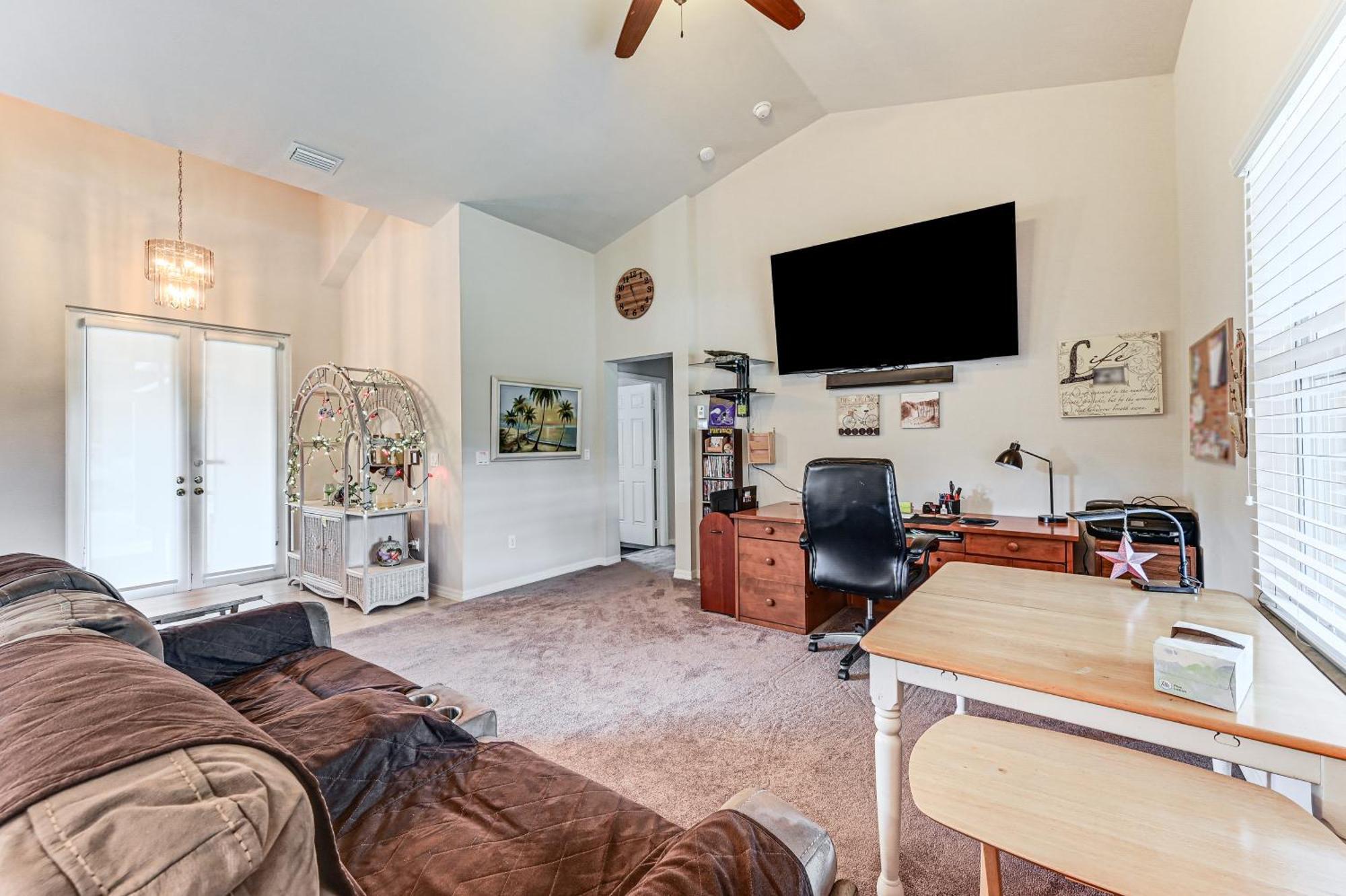 Fire Table And Gym Secluded Holiday home Naples