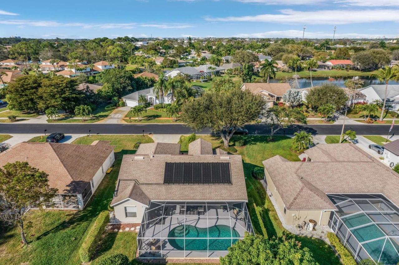 Serene Pool In Gated Community-naples * Naples