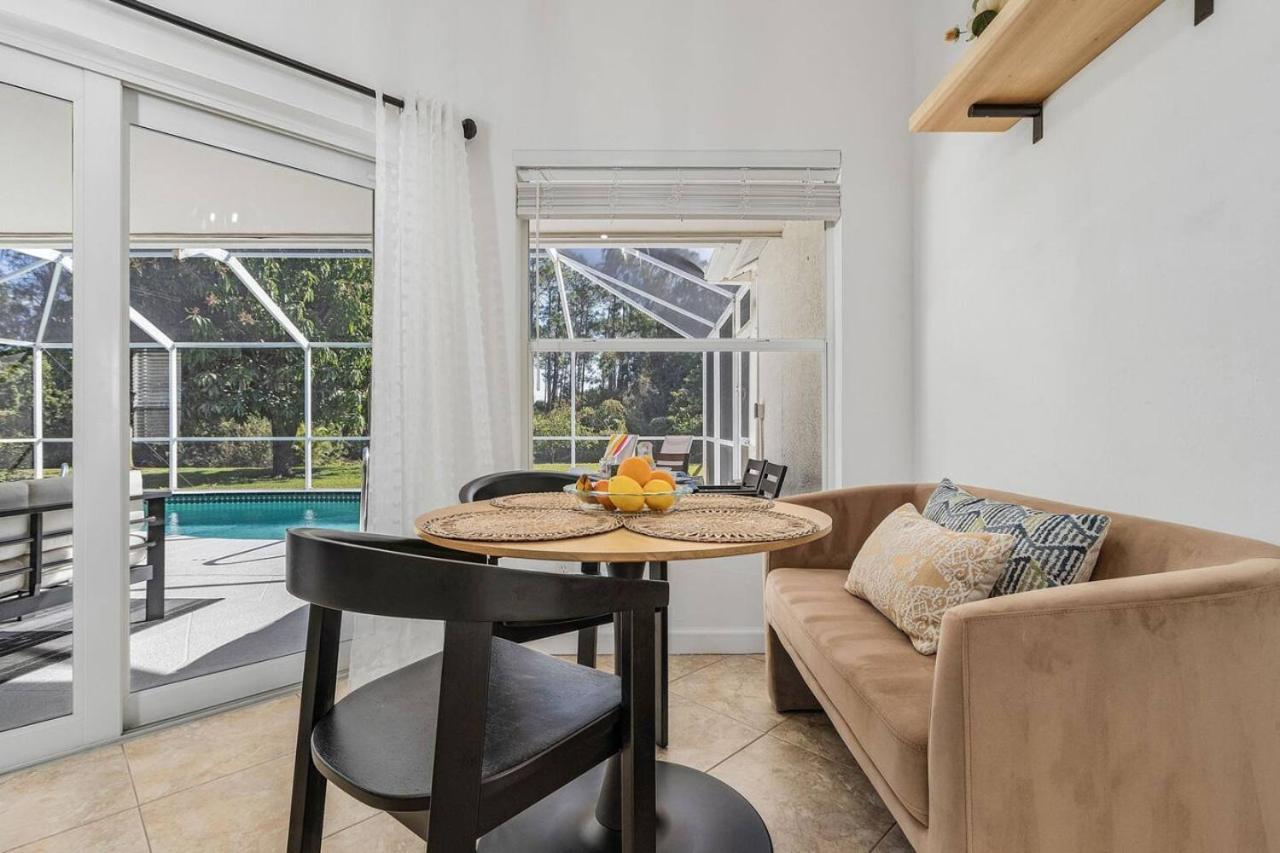 Serene Pool In Gated Community-naples Holiday home