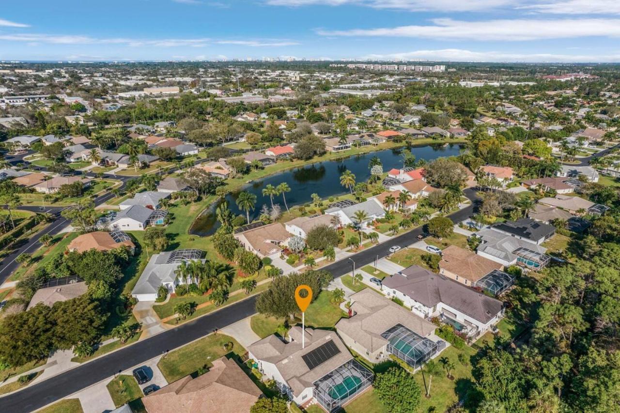 Serene Pool In Gated Community-naples *
