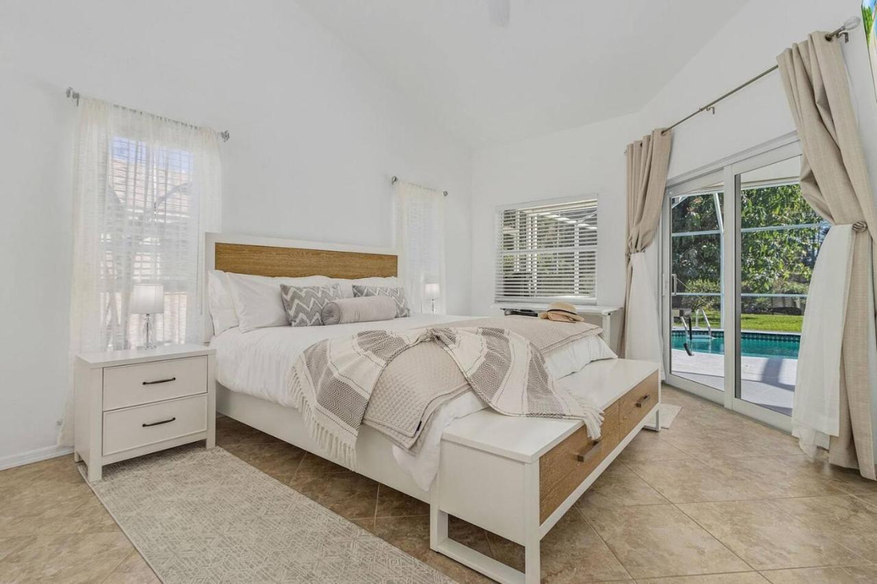 Holiday home Serene Pool In Gated Community-naples