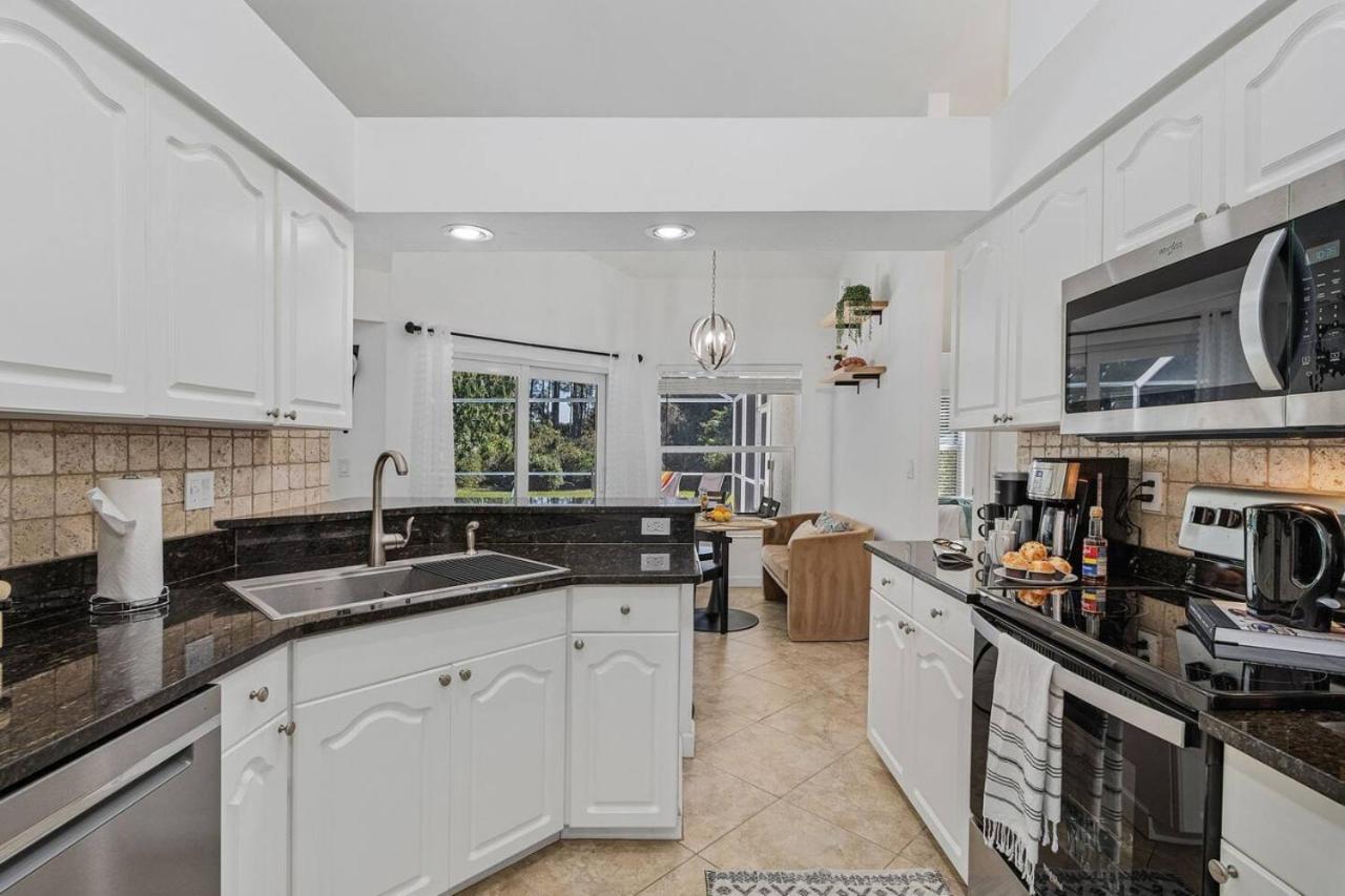 Serene Pool In Gated Community-naples Holiday home Naples