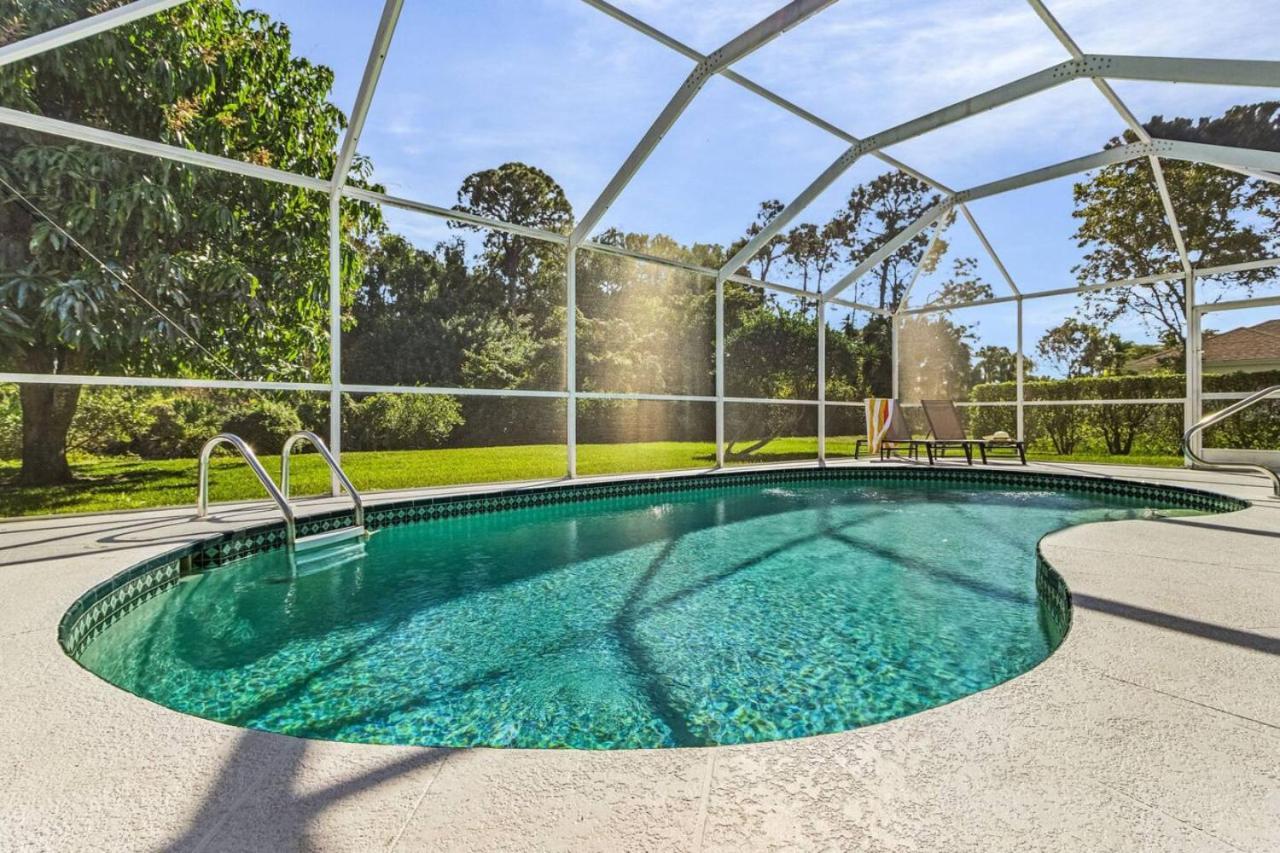 Serene Pool In Gated Community-naples Holiday home