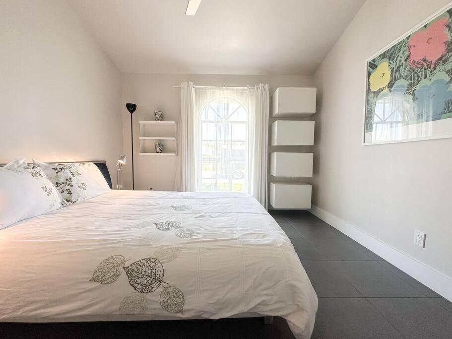 The Pop Hauz - Large Pool House Holiday home Naples