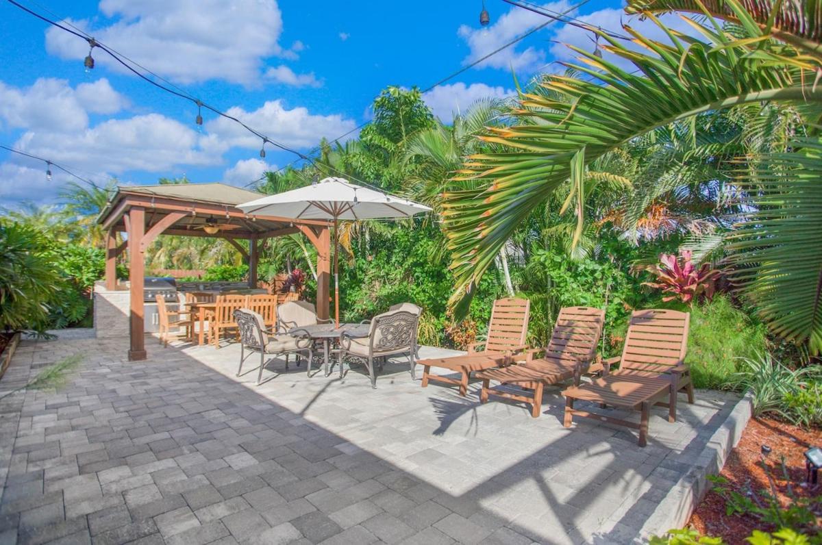 Boutique Bliss At Vanderbilt Outdoor Gazebo * Naples