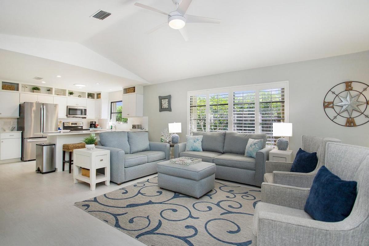 Beachy Haven 3 Bed 2bath Heated Pool Tiki Bar Sleep 6 Holiday home Naples