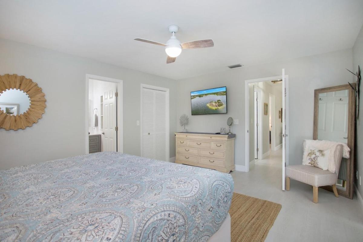Beachy Haven 3 Bed 2bath Heated Pool Tiki Bar Sleep 6 *