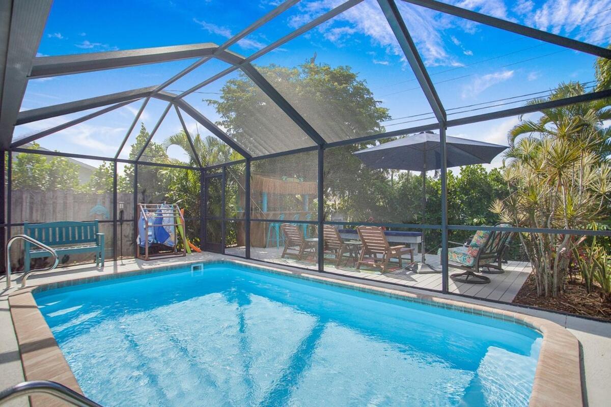 Beachy Haven 3 Bed 2bath Heated Pool Tiki Bar Sleep 6