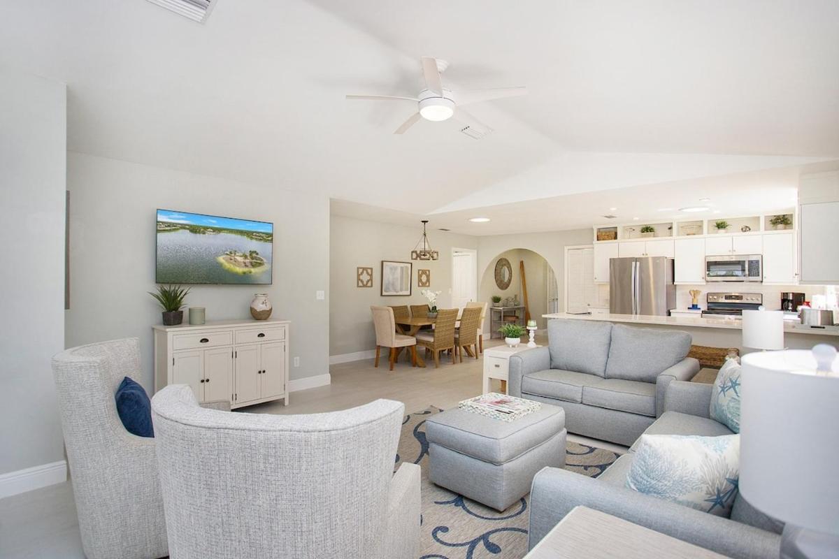 Holiday home Beachy Haven 3 Bed 2bath Heated Pool Tiki Bar Sleep 6