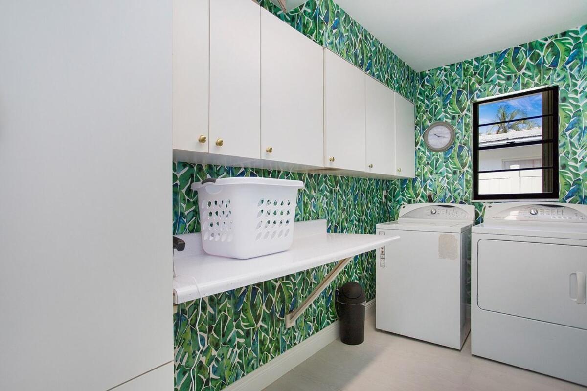 Beachy Haven 3 Bed 2bath Heated Pool Tiki Bar Sleep 6