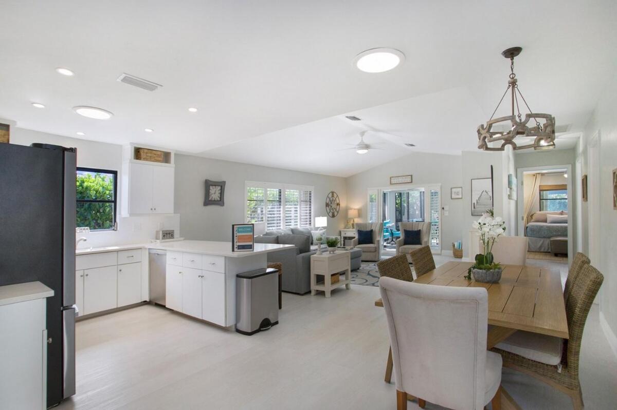 Beachy Haven 3 Bed 2bath Heated Pool Tiki Bar Sleep 6