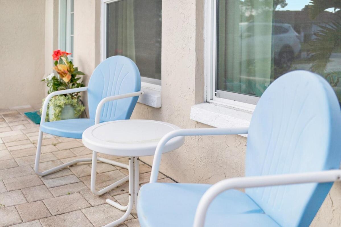 Coastal Flair-walk To Beach-heated Pool-sleeps 8 Holiday home *